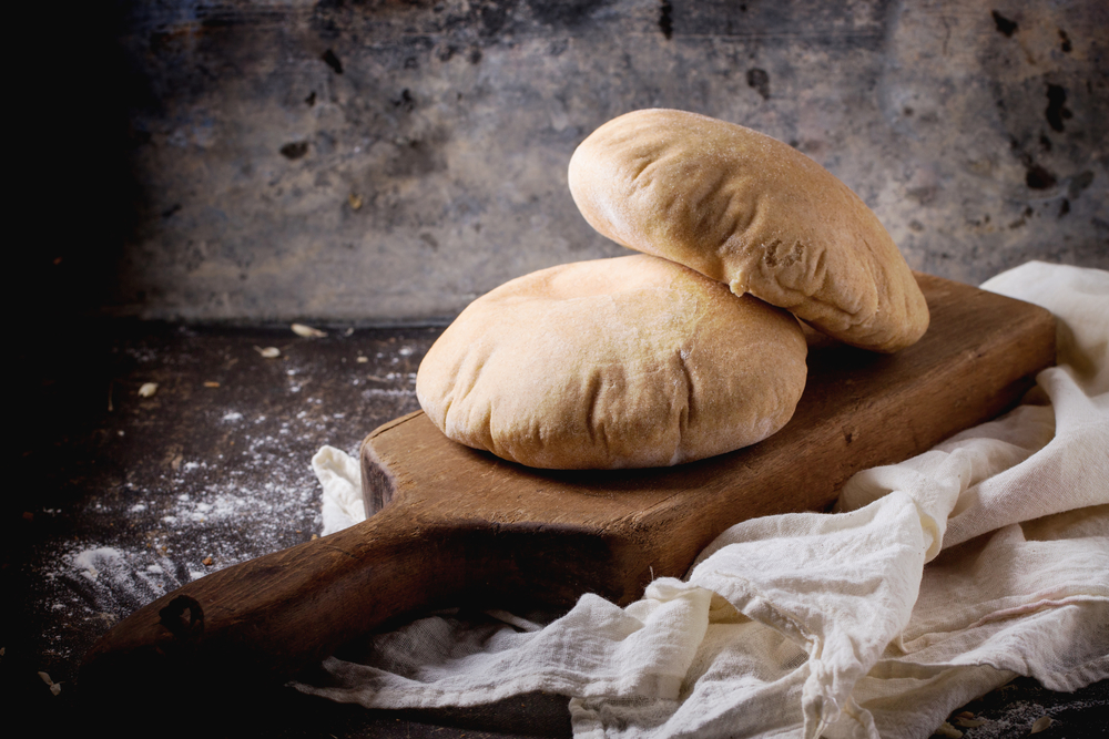 How to Heat Up Pita Bread - Fanatically Food